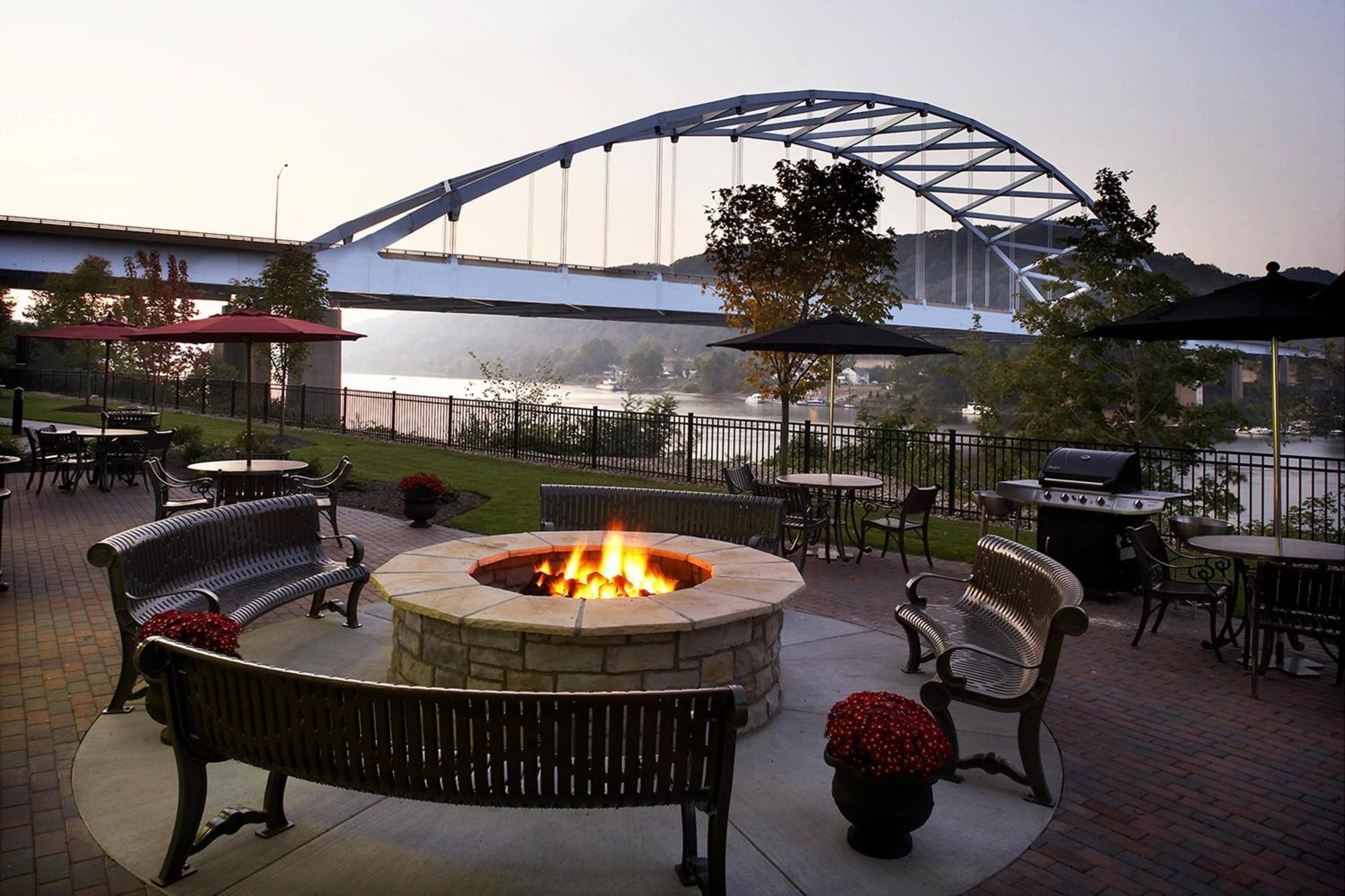 Fairfield Inn & Suites Pittsburgh Neville Island Robinson Township Exteriör bild