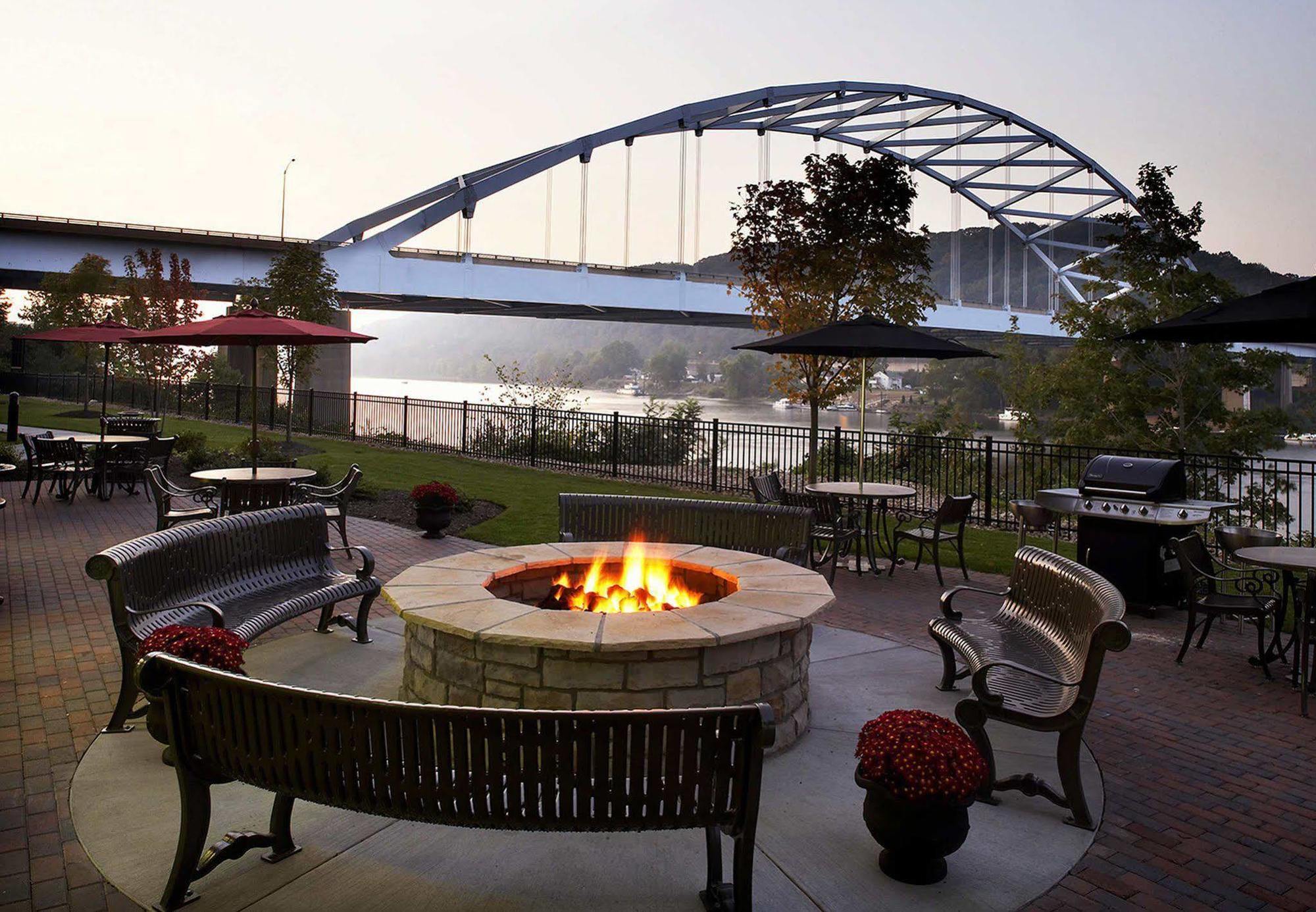 Fairfield Inn & Suites Pittsburgh Neville Island Robinson Township Exteriör bild